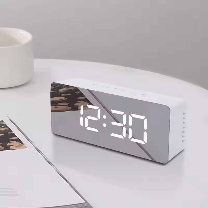1Pc White Digital Clock LED Mi - مراجعة Lighting Home Decor Wall Clocks وسعره